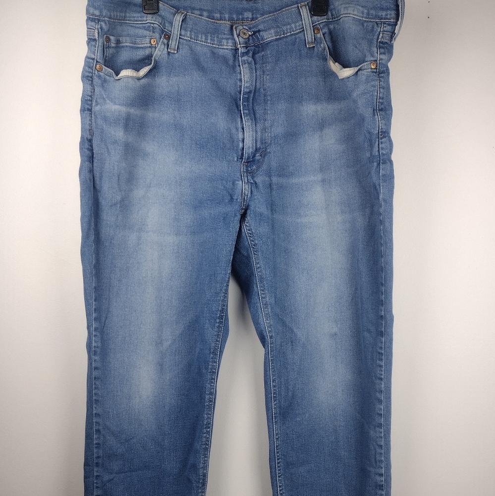 Men's 541 Levi's 42 x 32 - Picture 7 of 9
